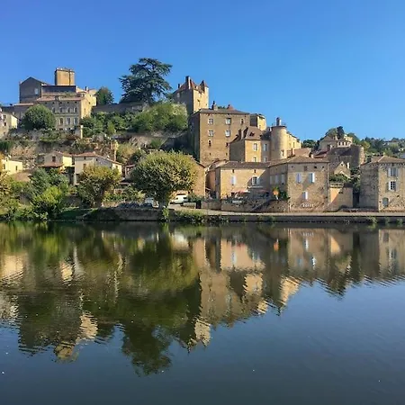 Grand Avec Piscine - A Lot Of Charme * Puy-l'Eveque